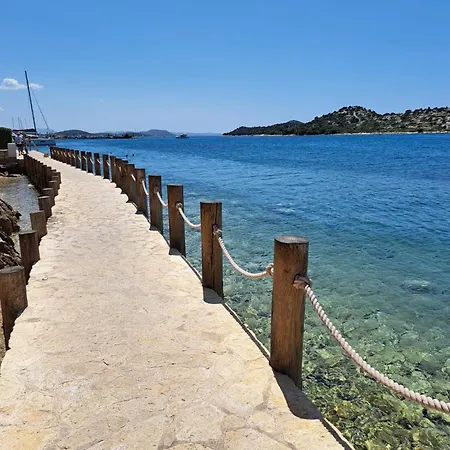 Tina * Tribunj (Sibenik-Knin)